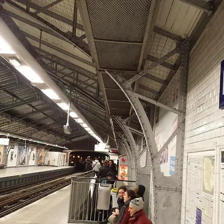 Tour * Paris